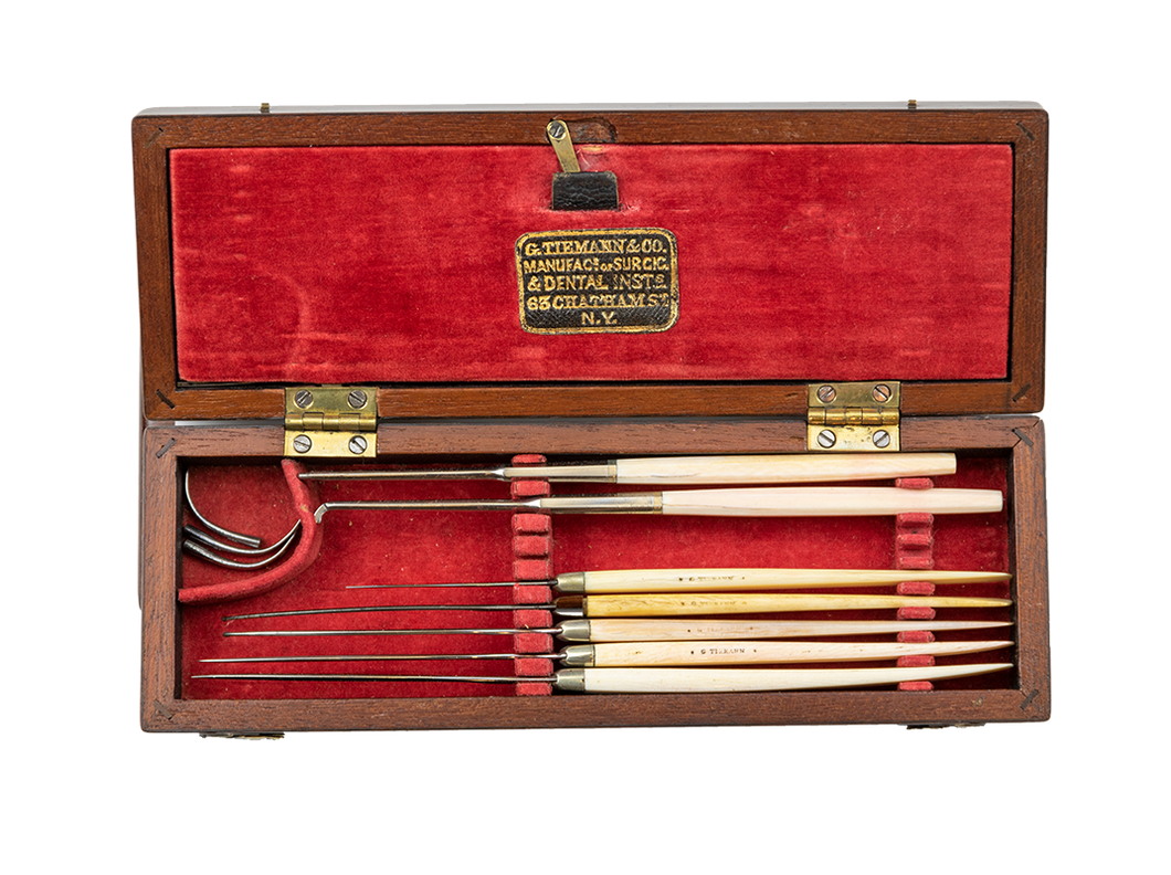 Smaller Set of Dissecting Instruments by Tiemann