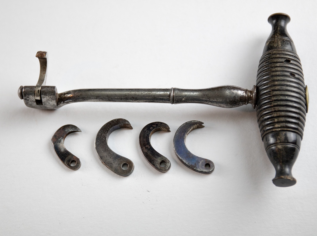 Tooth Key with Five Claws