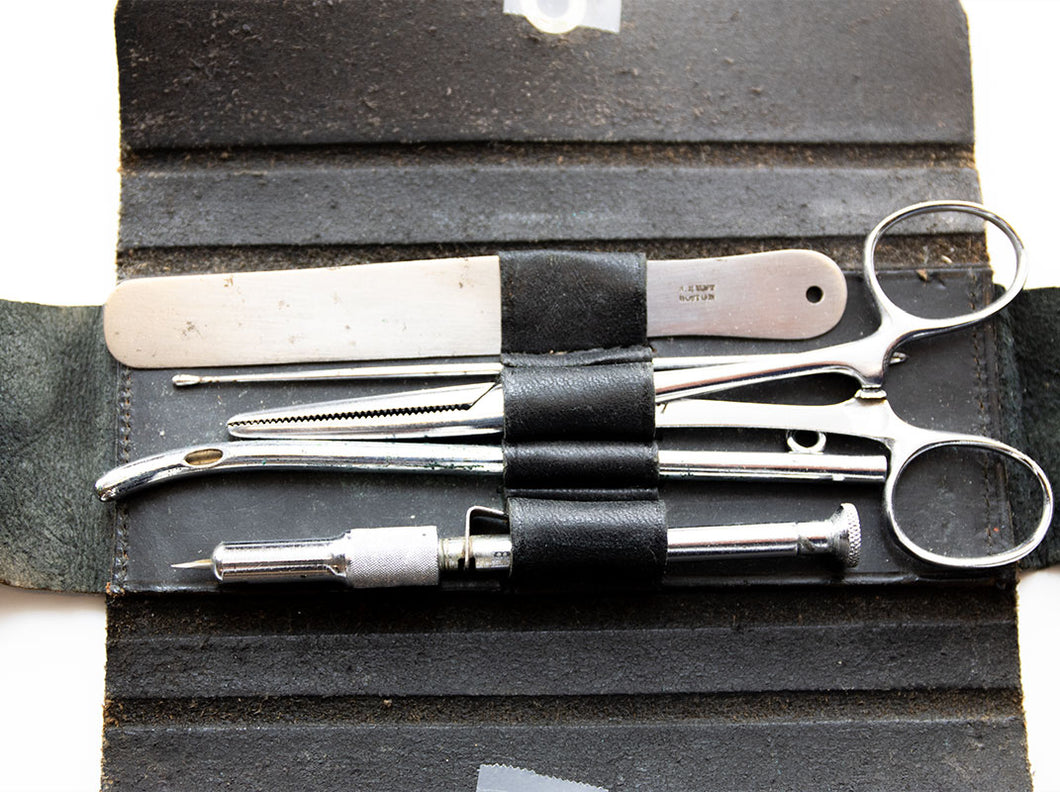 Pocket Set with Unusual Vaccinator as well as Tongue Depressor, Bullet Probe, Artery forcep, and Catheter